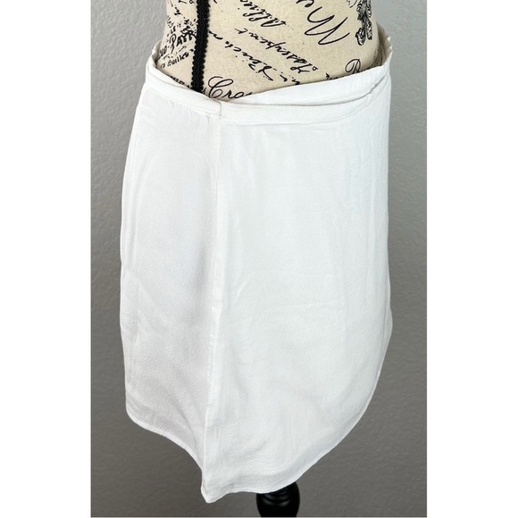 Aritzia Sun-Deh White Full Wrap Mini Skirt, size Large - Picture 4 of 14